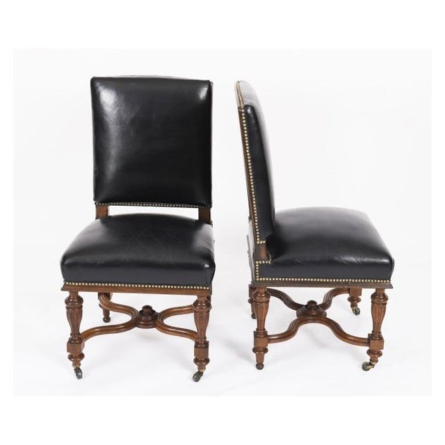 Antique Queen Anne Revival Burr Walnut Dining Table and Chairs, 19th Century, Set of 11 For Sale - Image 16 of 18