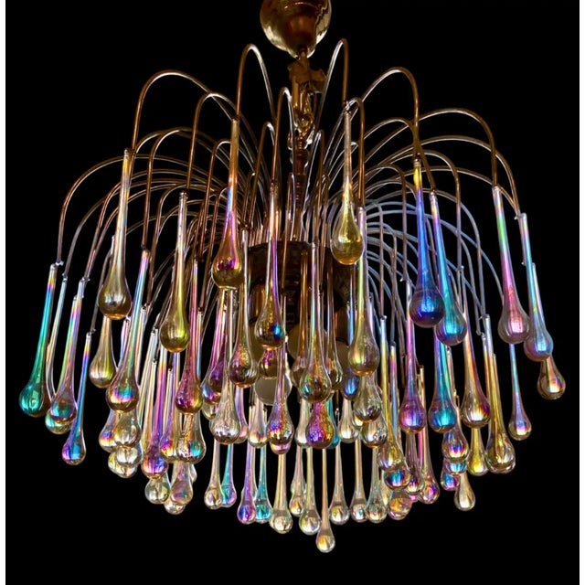 Discover this unique pair of Murano chandeliers, in the style of the iconic Venini La Cascata design from the 1970s. Each...