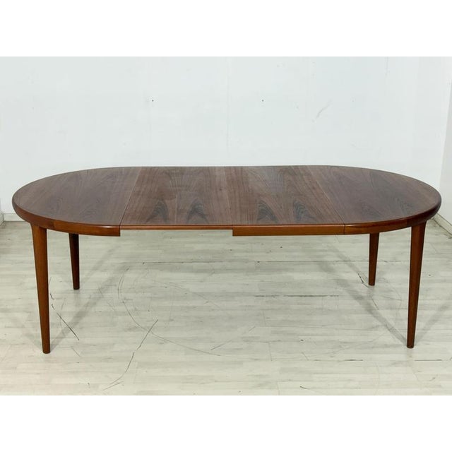 Mid-Century Danish Round Extendable Teak Model 16573 Dining Table from VV Møbler Spøttrup For Sale - Image 10 of 18