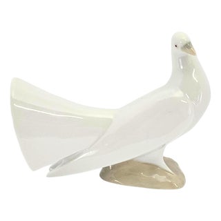 Lladro #1015 Dove Gloss Spanish Porcelain Bird Figurine 5.5" For Sale