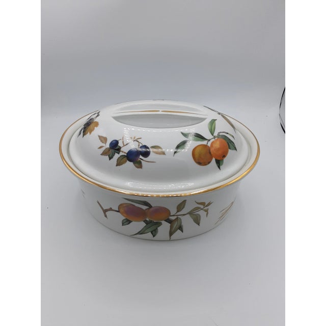 Vintage Fruit Tureen From Royal Worchester For Sale - Image 4 of 8