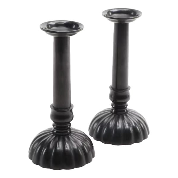 Early 20th Century Fine Pair of Traditional Japanese Bronze Melon Base Candlesticks For Sale