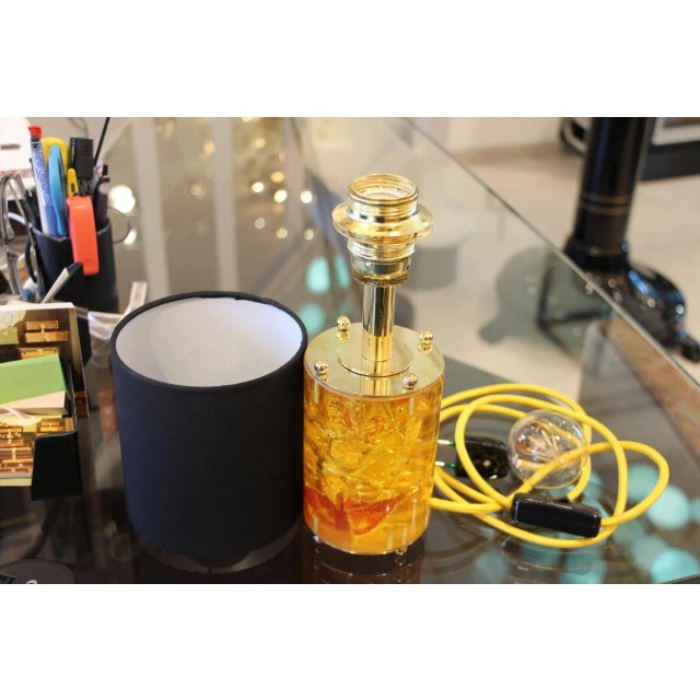 Metal Yellow & Orange Fractal Resin Cylindrical Table Lamp with Brass Base, 1970s For Sale - Image 7 of 10
