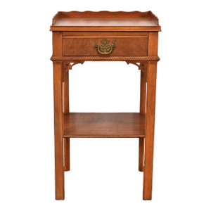 Georgian Carved Mahogany Nightstand or Occasional Side Table by Northern Furniture Co., Circa 1960s