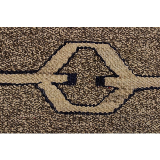 Navajo Style Kilim Hand-Woven Wool Rug -5′11″ × 7′10″ For Sale - Image 4 of 8