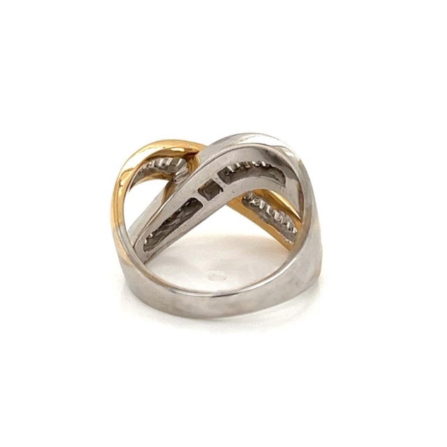 Late 20th Century Diamond 14k Two Tone Gold Crossover Band Ring - Size 7 For Sale - Image 5 of 6