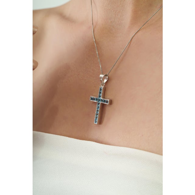 Handcrafted Modern Style Natural 3.09 Ct Sky Blue Topaz & Sterling Silver Cross Pendant For Sale - Image 6 of 12