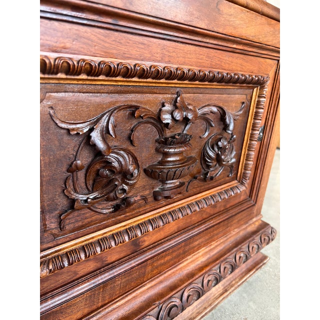 Italian Hand Carved Walnut Monumental Nightstands 19th Century With Drawer For Sale - Image 10 of 13