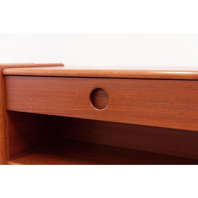 1960s Wall Mounted Cabinets attributed to Vildbjerg Møbelfabrik, 1960s, Set of 2 For Sale - Image 5 of 7