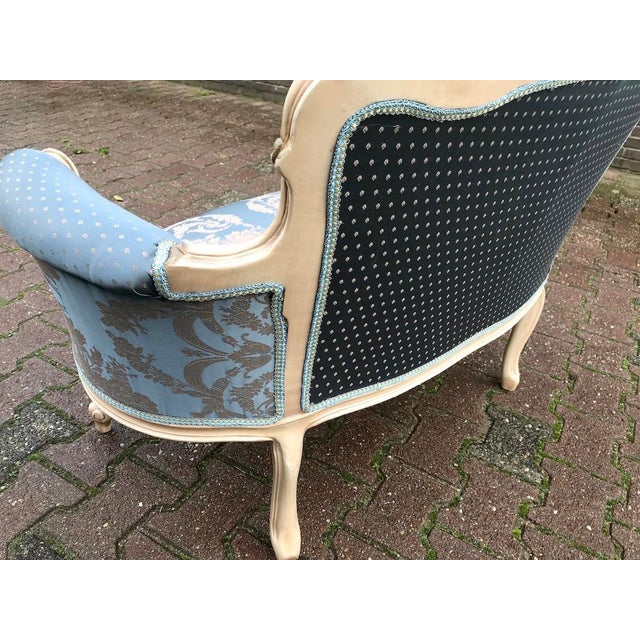 Vintage Louis XVI Cream Beech & Blue Damask Settee For Sale - Image 6 of 11
