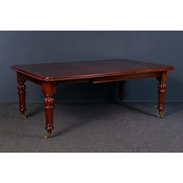 large dining table Era & style: England - second half of the 19th century Features - simple, practical and elegant...