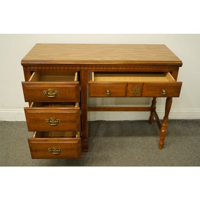 Bassett Furniture Virginia Colony Collection Maple 42" Student Writing