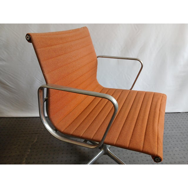 EA 108 Swivel Chairs by Charles & Ray Eames for ICF De Padova, 1960s, Set of 2 For Sale - Image 14 of 18