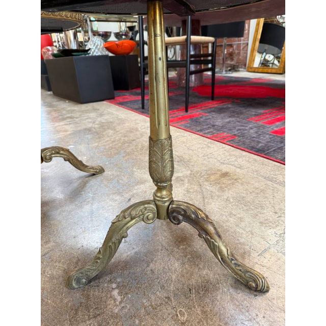 1970s Pair of Italian Brass Pedestal Side Tables With Marble Tops, 1970s For Sale - Image 5 of 10