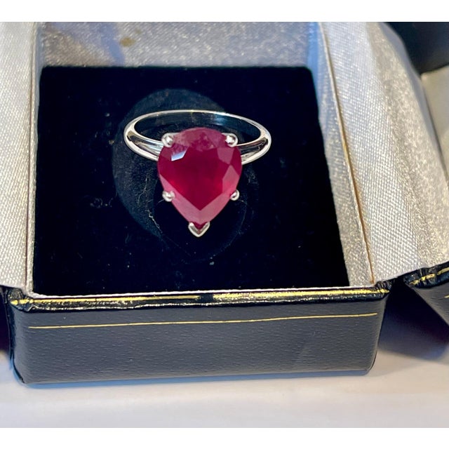 Pear Shape 4.5 Carat Treated Ruby 14 Karat White Gold Ring For Sale - Image 11 of 18