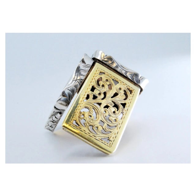 Victorian Silver and Gold Vinaigrette Box with Engravings For Sale - Image 4 of 11