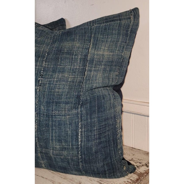 2000 - 2009 Pair of Indigo Linen Pillows For Sale - Image 5 of 5
