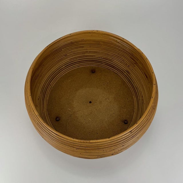 1960s Mid-Century Round Rattan Basket Planter in the style of Vivai del Sud, Italy, 1960s For Sale - Image 5 of 7