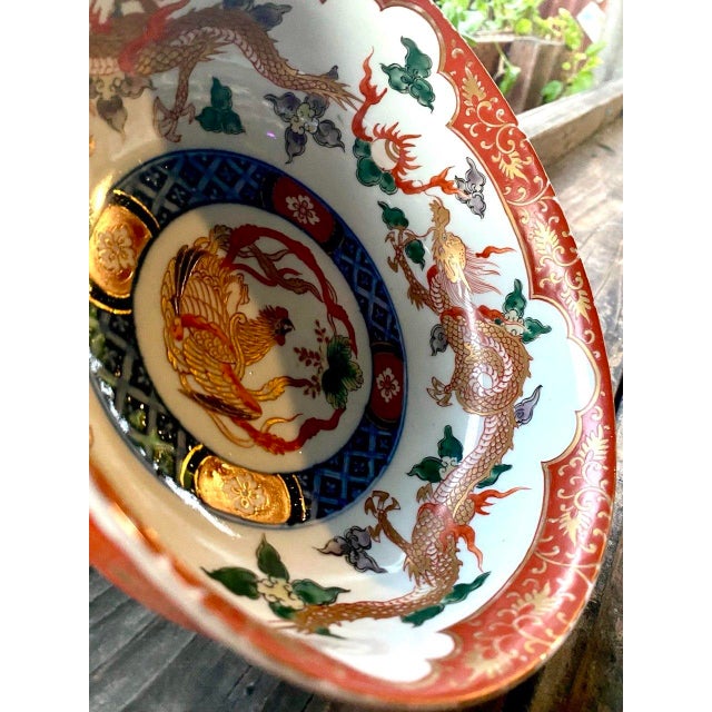 Mid 20th Century Mid 20th Century Japanese Imari Style Dragon & Phoenix Porcelain Bowl With Gilt Decoration For Sale - Image 5 of 10