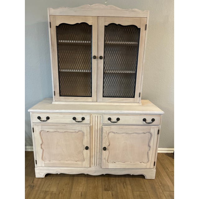 French 1920s French Hutch For Sale - Image 3 of 10