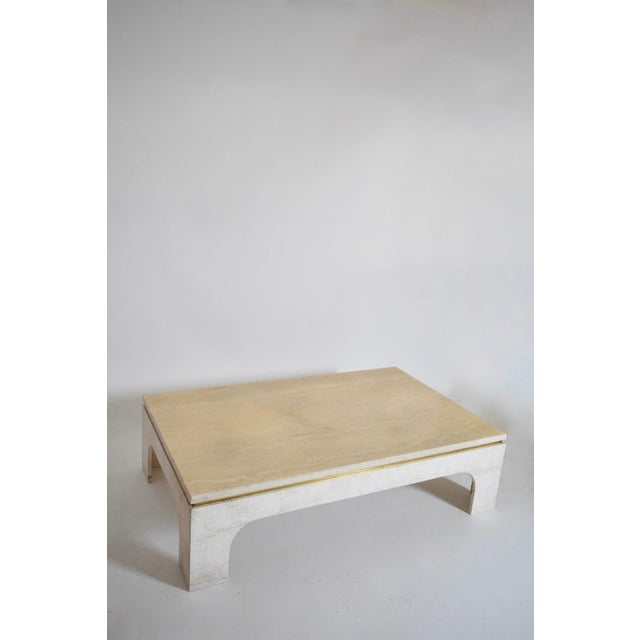 Rectangular travertine coffee table, 1970s. Height: 40 cm - 15.75 in Length: 150 cm - 59.06 in Width: 90 cm - 35.43 in