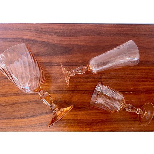 Rosaline Glasses from Luminarc, France, 1960s, Set of 18 For Sale - Image 3 of 4