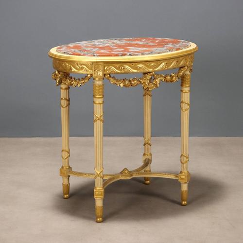 Center Table in Carved Wood For Sale - Image 11 of 11