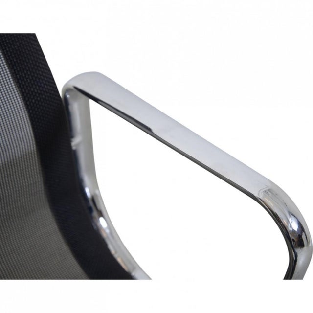 EA-117 Office Chair in Black Mesh from Charles Eames, 2002 For Sale - Image 6 of 17