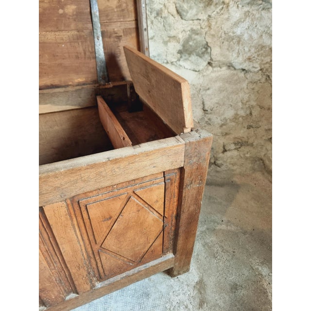 French Louis XIII Chest in Oak and Cherrywood with Iron Hinges, 17th Century For Sale - Image 10 of 18