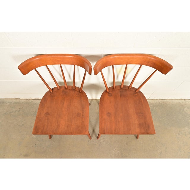 1950s Paul McCobb Planner Group Mid-Century Modern Spindle Back Side Chairs or Dining Chairs, Pair For Sale - Image 5 of 14