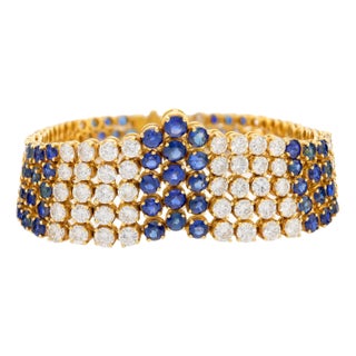 Vintage French 25 Carat Total Weight Gemstone 18k Gold Bracelet For Sale