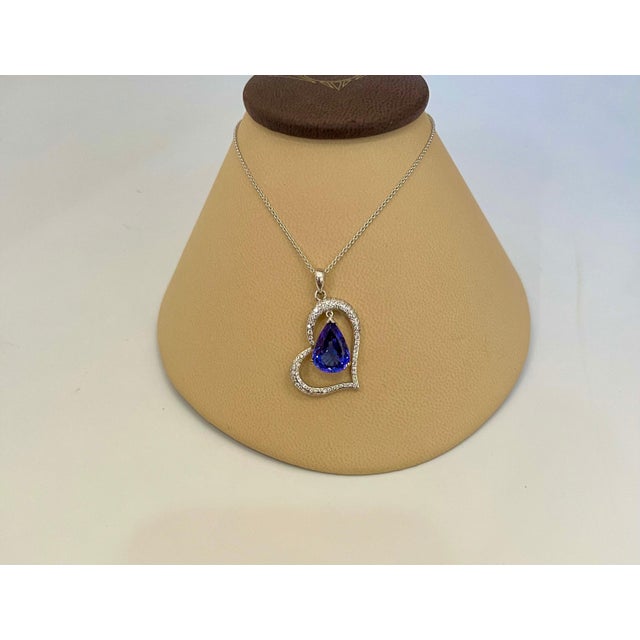 3 Carat Tanzanite and 2 Carat Diamond Heart Pendant/ Necklace 18 Karat Gold For Sale - Image 11 of 18