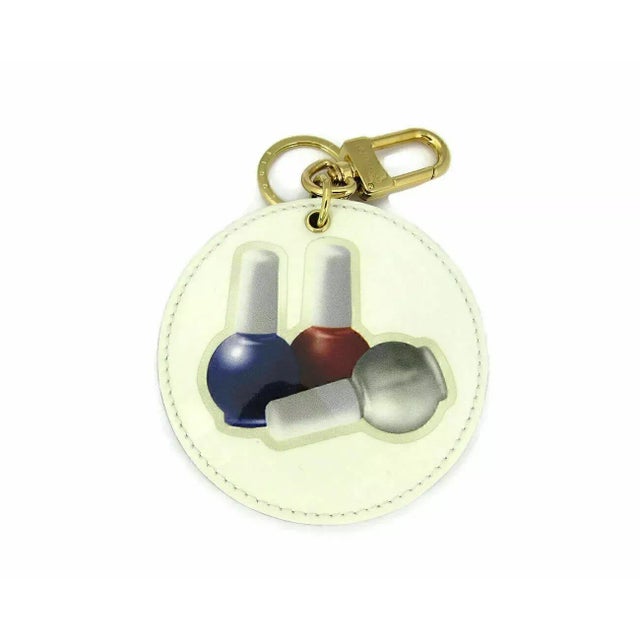 Contemporary Louis Vuitton White Vernis Nail Polish Key Holder Bag Charm For Sale - Image 3 of 10