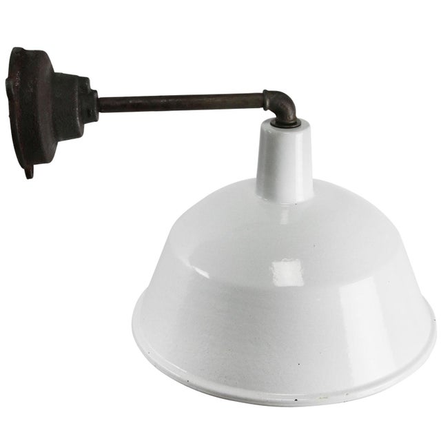 Mid-Century Modern Vintage Industrial Factory Wall Light in White Enamel and Cast Iron For Sale - Image 3 of 8