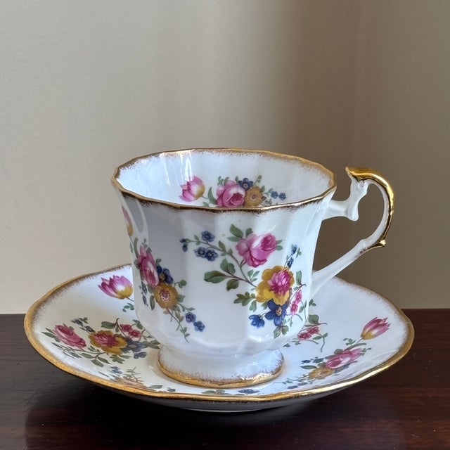 Mid-20th Century English Bone China Teacup For Sale - Image 11 of 17