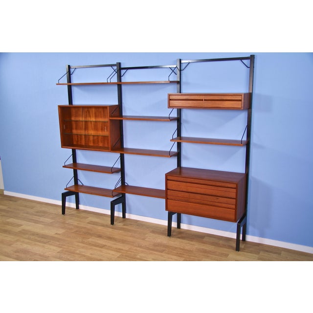 Poul Cadovius Danish Wall Unit in Teak by Poul Cadovius for Royal System, Denmark, 1960s For Sale - Image 4 of 12