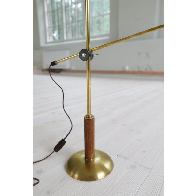 Midcentury Modern Brass and Walnut Table Lamp by Einar Bäckström, Sweden, 1950 For Sale - Image 14 of 18