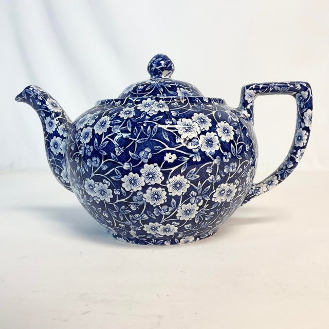 1970s 1970s Arts & Crafts Staffordshire English Calico Teapot, Blue and White. For Sale - Image 5 of 9