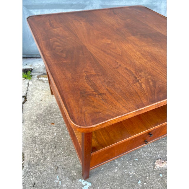 Mid 20th Century Pair of Mid Century Modern Side or End Tables | in the Style of Jack Cartwright for Founders For Sale - Image 5 of 12