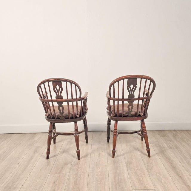 Set of Six Antique English Oak Windsor Armchairs, 19th Century For Sale In San Francisco - Image 6 of 11