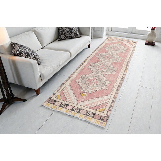 Textile 1950s Light and Airy Neutral Home Decor Rug For Sale - Image 7 of 9