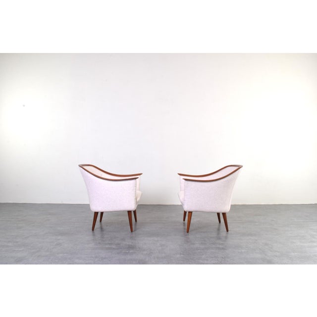 This set of two armchairs model 550 was designed in the 1960s by one of the leading Norwegian designers Frederik A. Kayser...