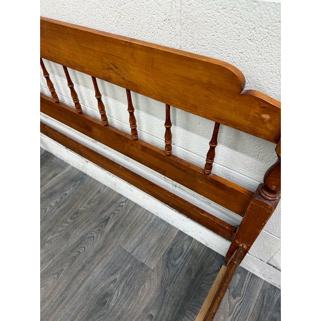 Vintage Full Size Early American Colonial Jenny Lind Spindle Bed For Sale - Image 9 of 16