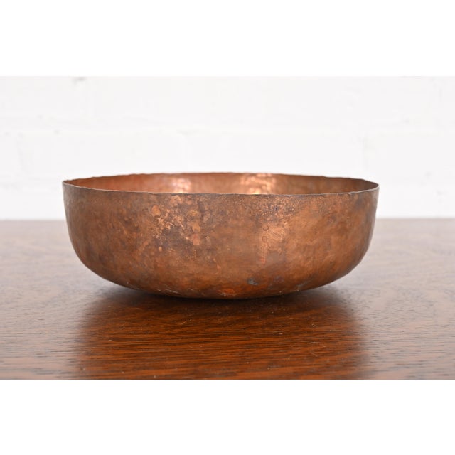 Roycroft Arts & Crafts Hammered Copper Large Bowl For Sale - Image 10 of 10