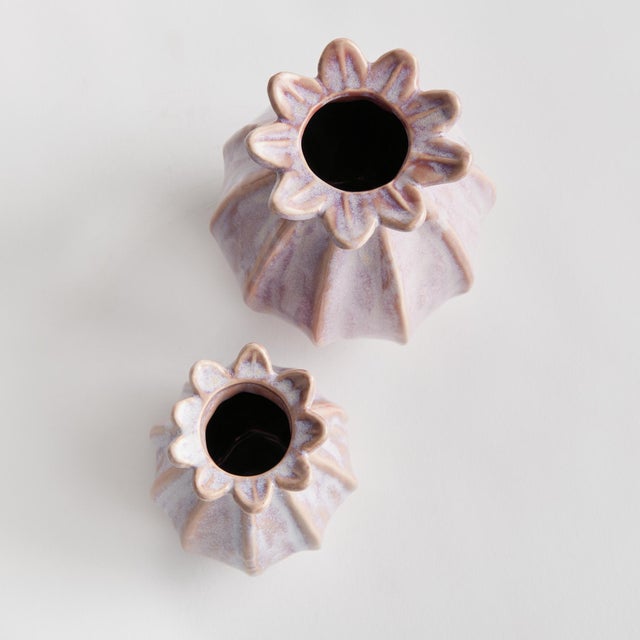 Chinese Lavinia Bud Vases, Set Of 2 For Sale - Image 3 of 4