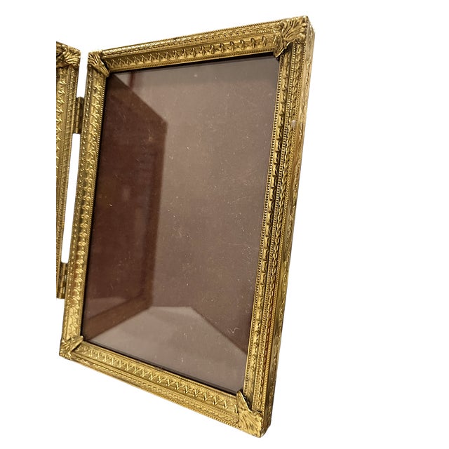 Traditional Late 1960s Bi-Fold Brass Two Picture Frame Hollywood Regency Rococo Baroque For Sale - Image 3 of 8