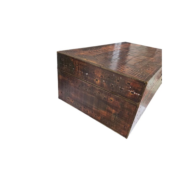 1970s Vintage Asian Camphor Wood Trunk Coffee Table Blanket For Sale - Image 5 of 15