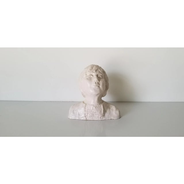 White 1980s Vintage Art Pottery Bust of a Woman Figurative Sculpture For Sale - Image 8 of 10