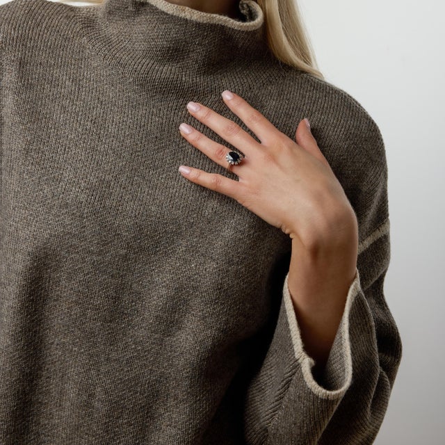 1980s Vintage 3.31 Carat Sapphire Diamond 14k White Gold Cluster Ring, Size 6.75 For Sale - Image 5 of 7