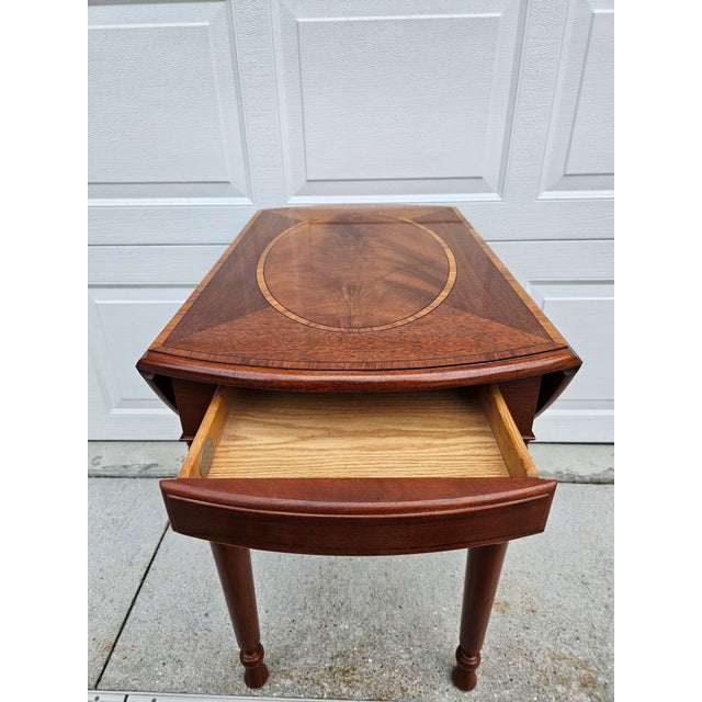 Baker Furniture Company Baker Furniture Mahogany Pembroke Drop-Leaf Side Table Satinwood Inlay For Sale - Image 4 of 12